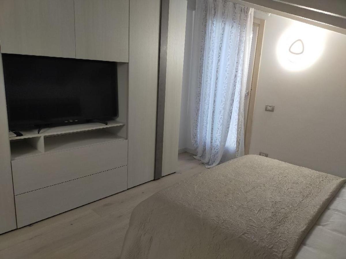 Sweet Dream Deluxe Apartment Сирмионе Экстерьер фото