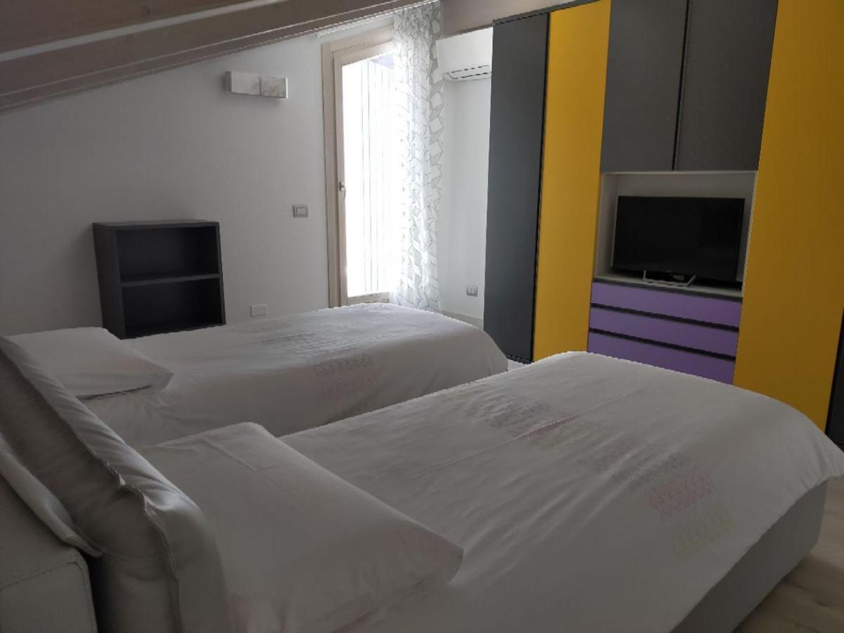 Sweet Dream Deluxe Apartment Сирмионе Экстерьер фото