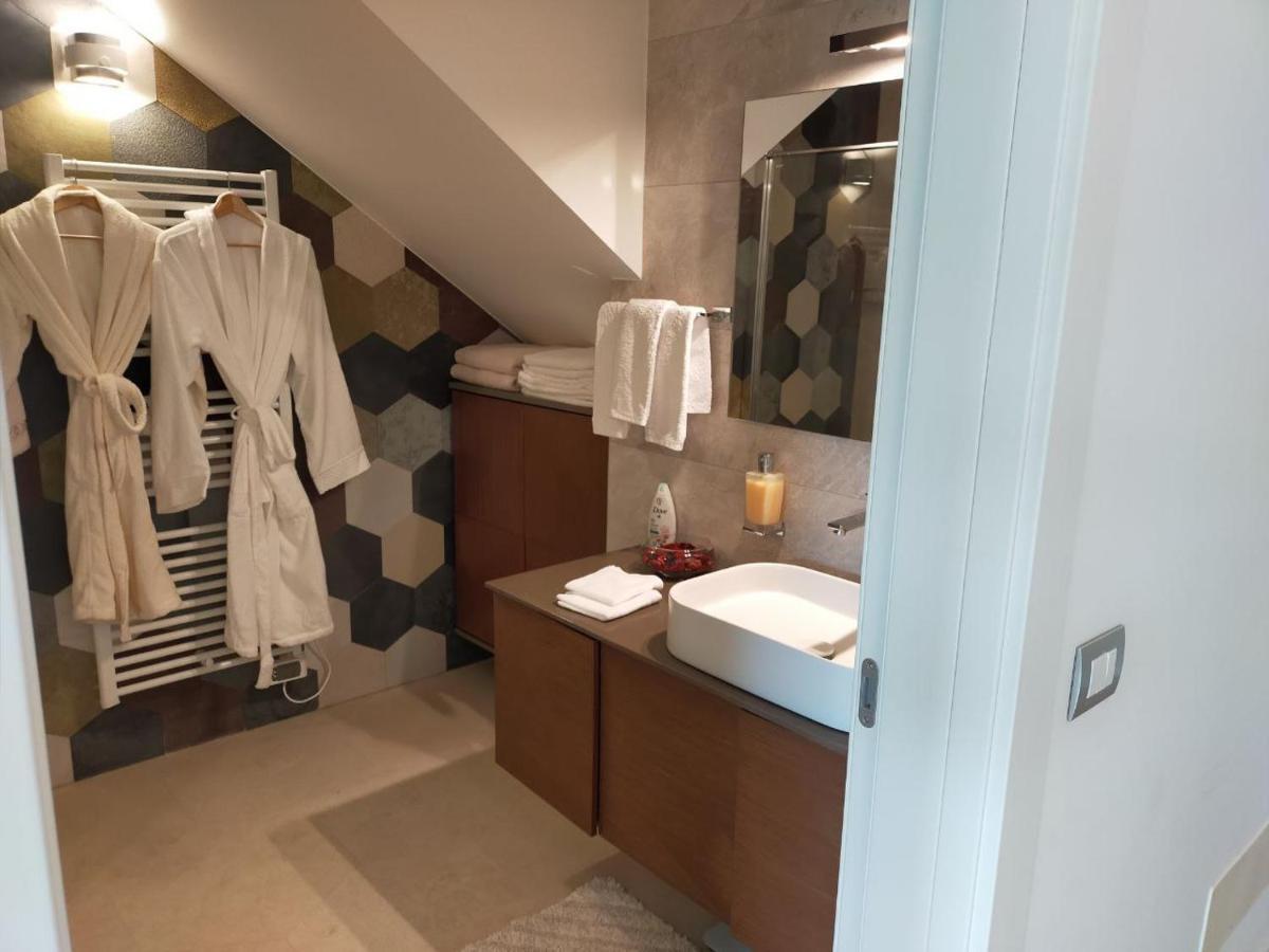 Sweet Dream Deluxe Apartment Сирмионе Экстерьер фото