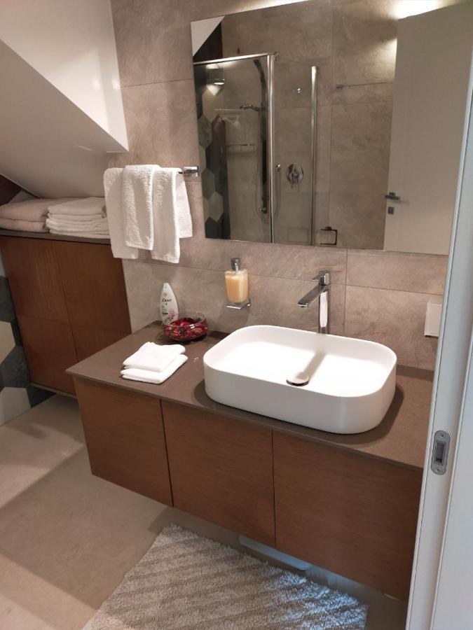 Sweet Dream Deluxe Apartment Сирмионе Экстерьер фото